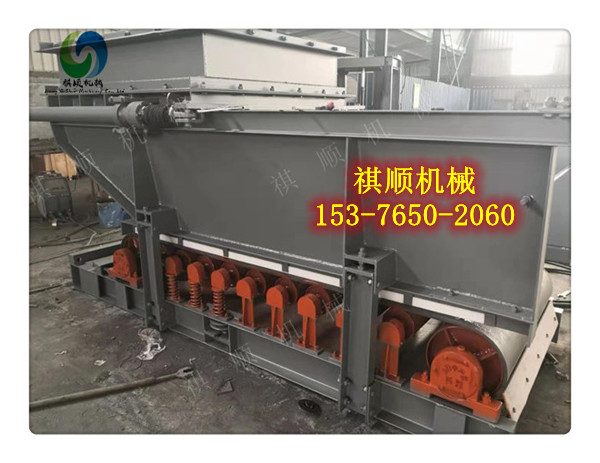 GLD800给煤机重型托辊弹簧缓冲托辊159*900(图1)